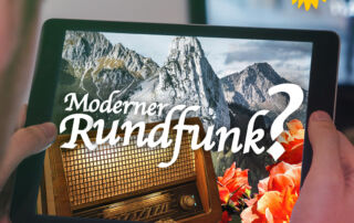 Bildcollage mit einem Tablet, die die Frage stellt "Moderner Rundfunk?"
